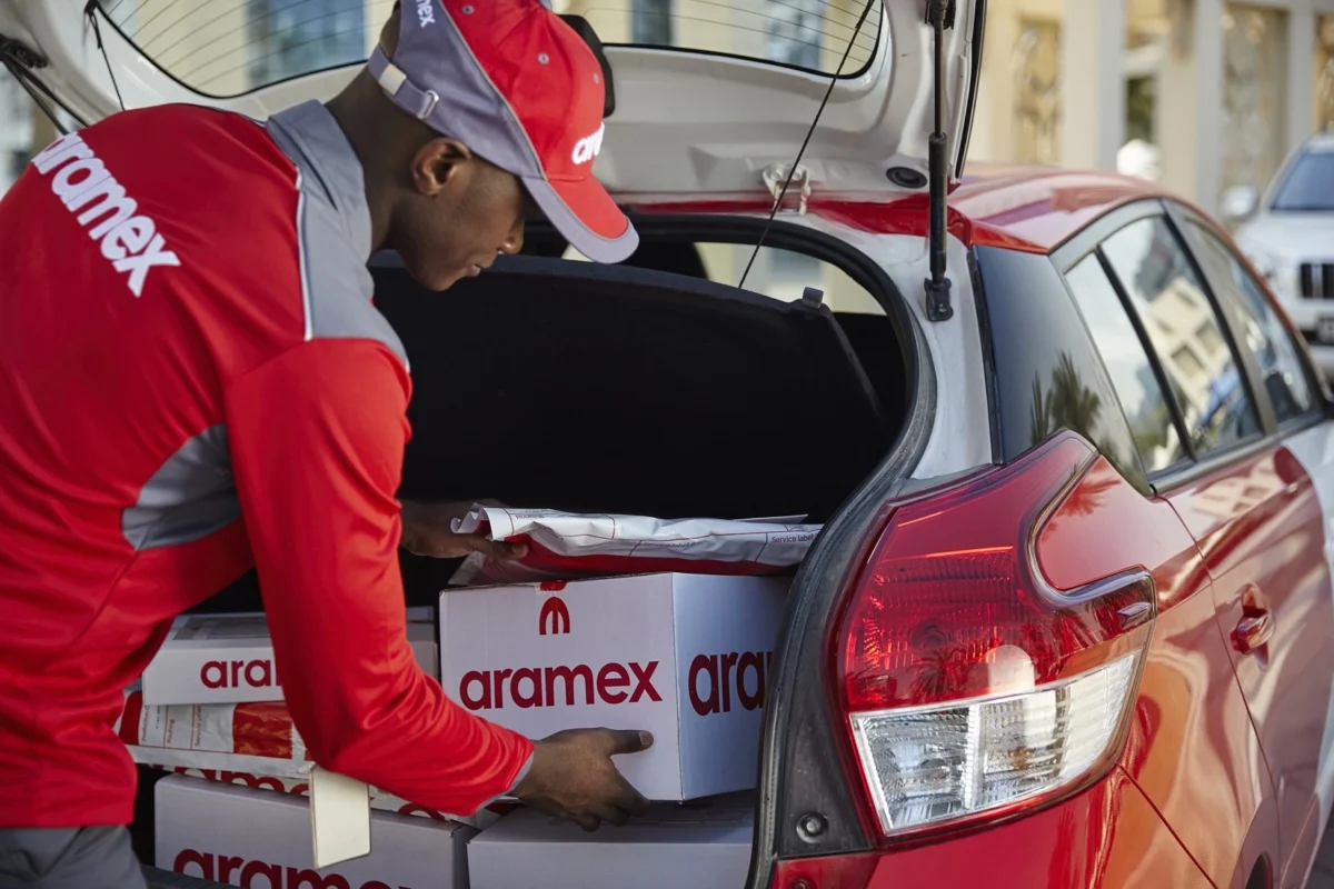 Aramex delivery man